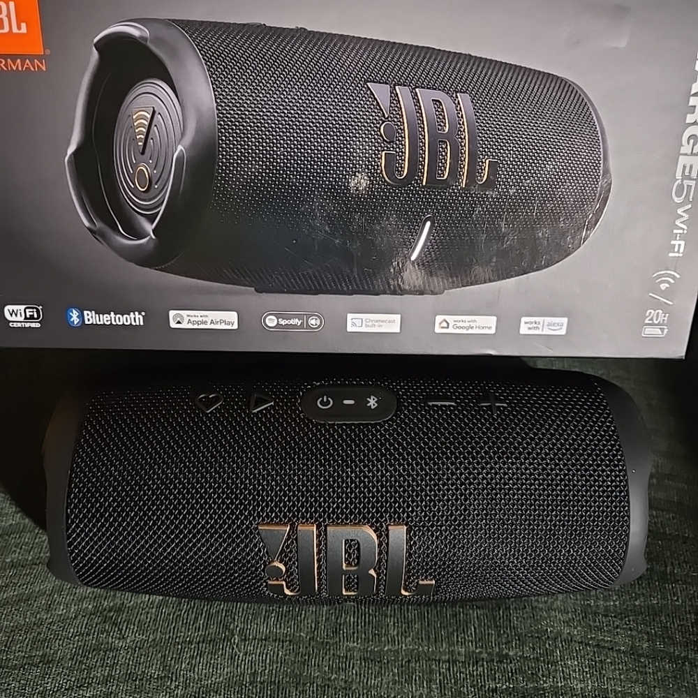 JBL speaker - Picture 2 of 5